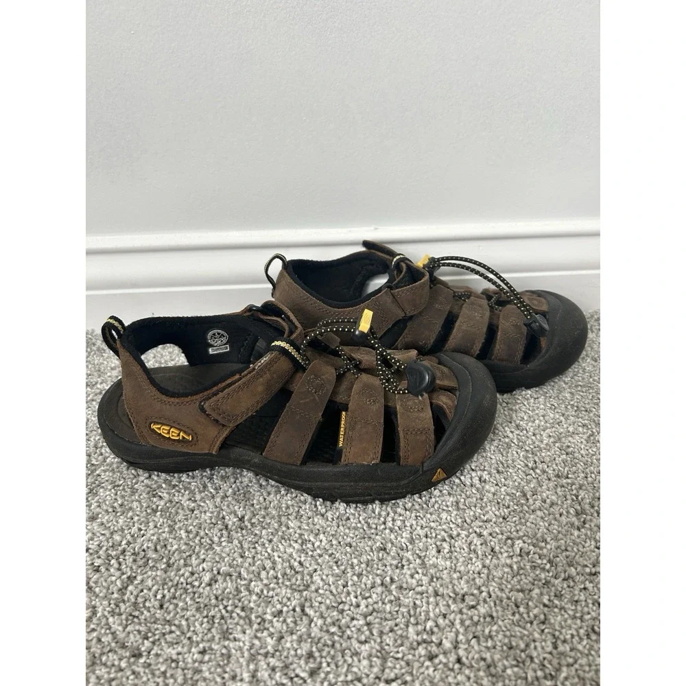 KEEN Kids' 1009996 Newport Premium Brown Leather Closed-Toe‎ Sport Sandal Size 4